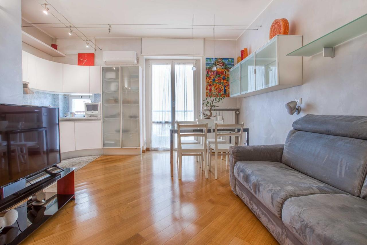 דירות מילאנו Joivy Vibrant Flat With Balcony מראה חיצוני תמונה