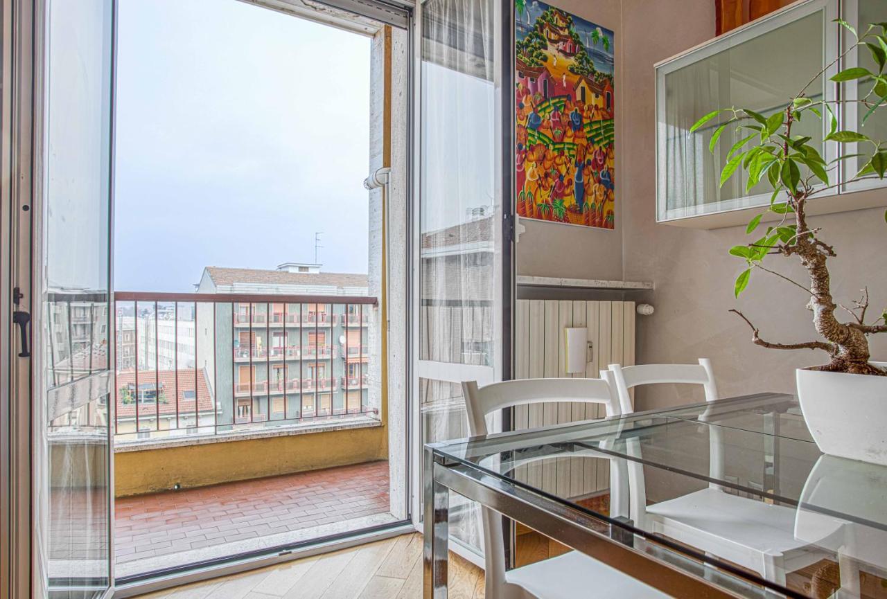 דירות מילאנו Joivy Vibrant Flat With Balcony מראה חיצוני תמונה